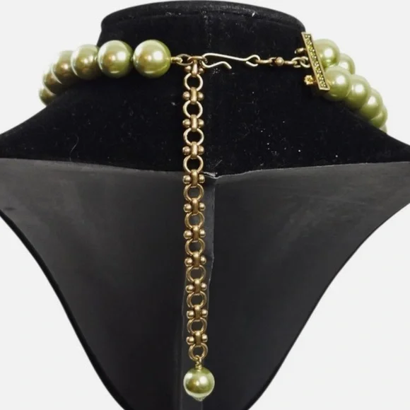 Heidi Daus Green Glass Pearl Necklace w/ Turtle Pendant & Clip-On Earrings Set - Picture 4 of 6